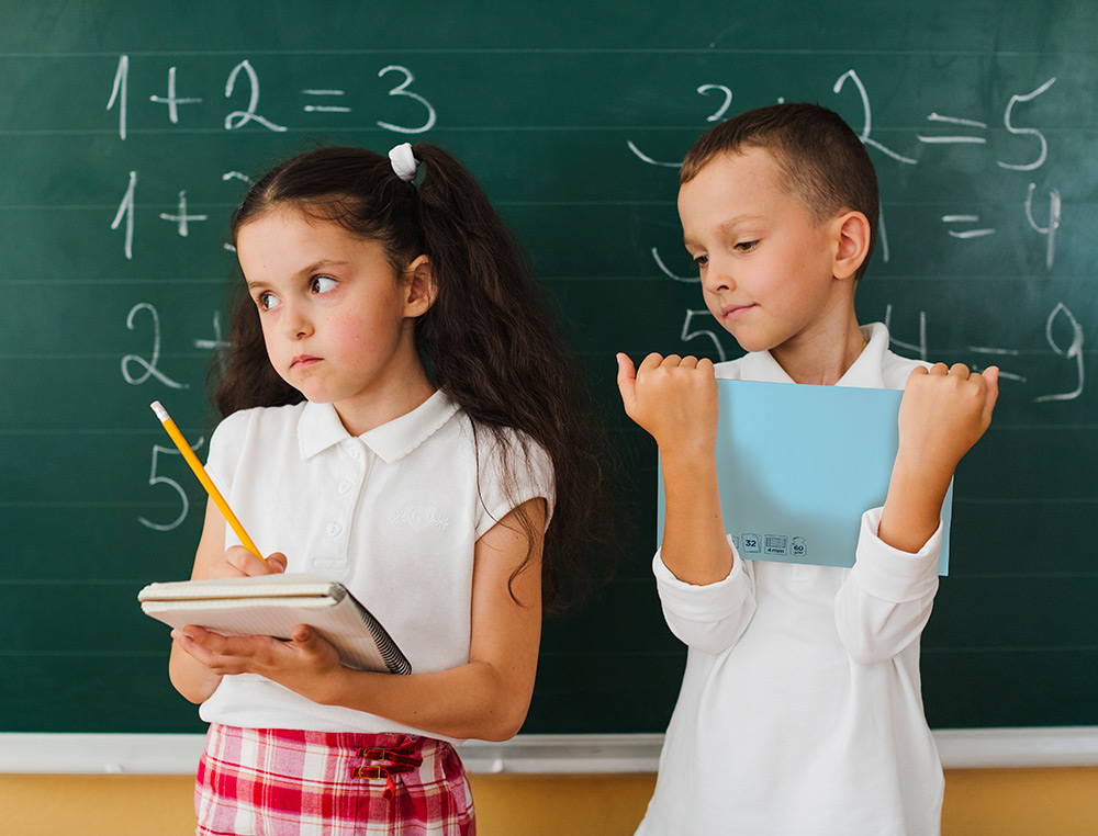 LIBRETA LIDERPAPEL WRITE A5 APAISADA 32H 60GR CUADRO 3 MM CON MARGEN