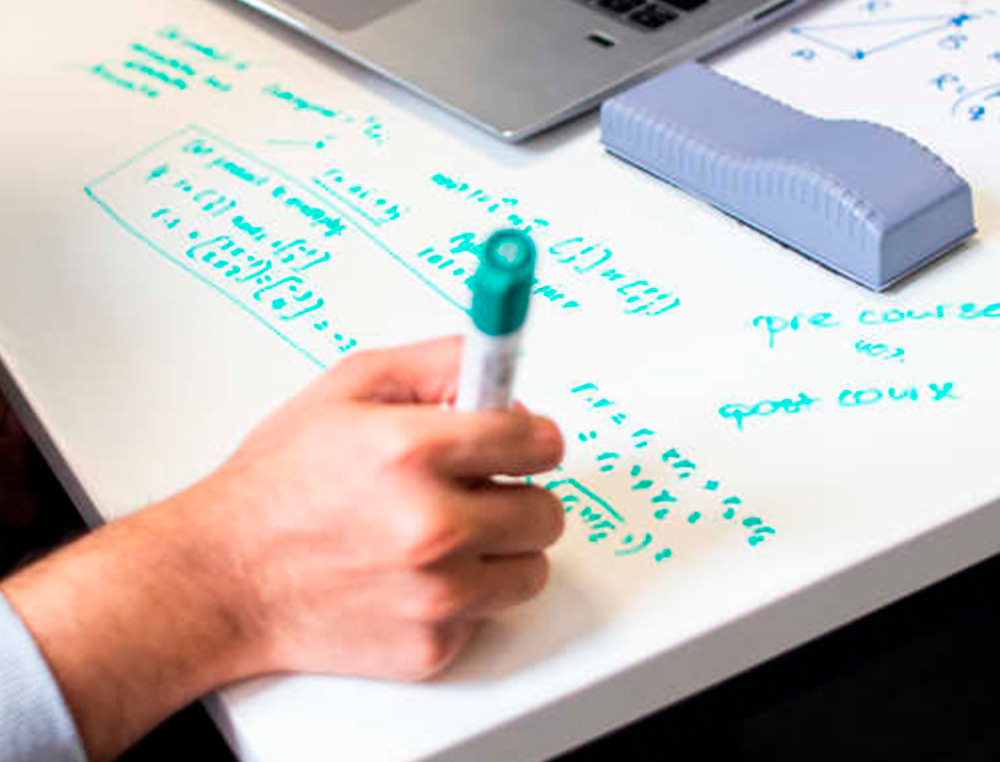 ROTULADOR Q-CONNECT PIZARRA BLANCA CAJA 4 COLORES SURTIDOS PUNTA REDONDA 3 MM